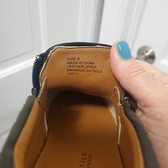 NWOB Very Volatile Los Angeles Normande Slipon Sneaker Shoes Size 6M, Camo Print - Picture 11 of 12